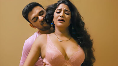 Tere Mere Beech Mein Part 2 EP5  ULLU