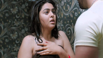 Navina Bole Seducing In Sexy Bra
