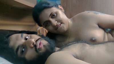Vaishnavi Romance in Saree