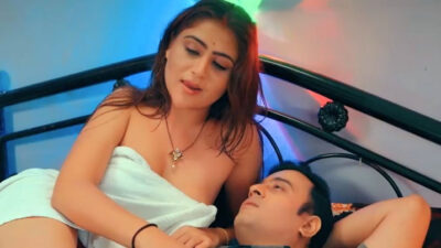 Aadhi Gharwali Part 1 EP3  ULLU